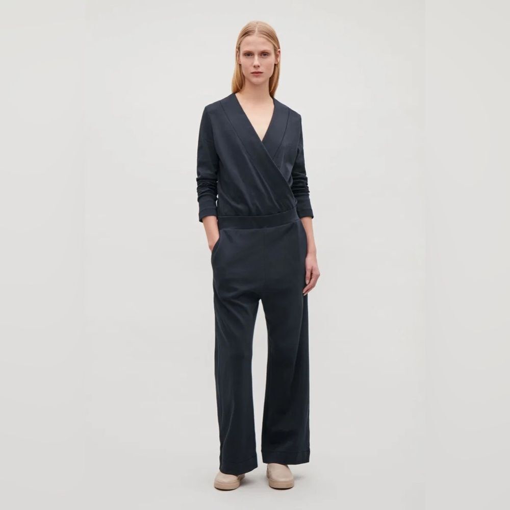 NWT COS SIZE L Wrapover Jersey Jumpsuit NAVY BLUE V-neck long sleeve wide leg